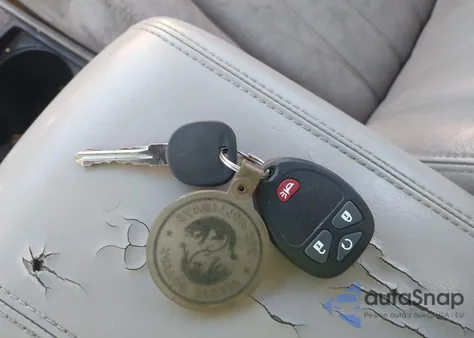 2010 Buick Lucerne Cxl из США, поврежденный, VIN 1G4HC5EM8AU101649